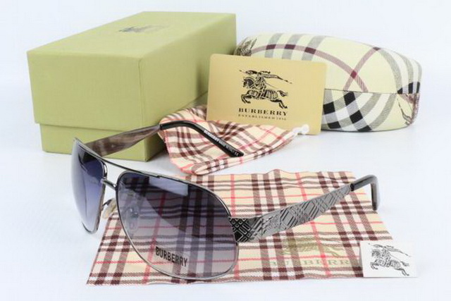 Burberry Boutique Sunglasses 009